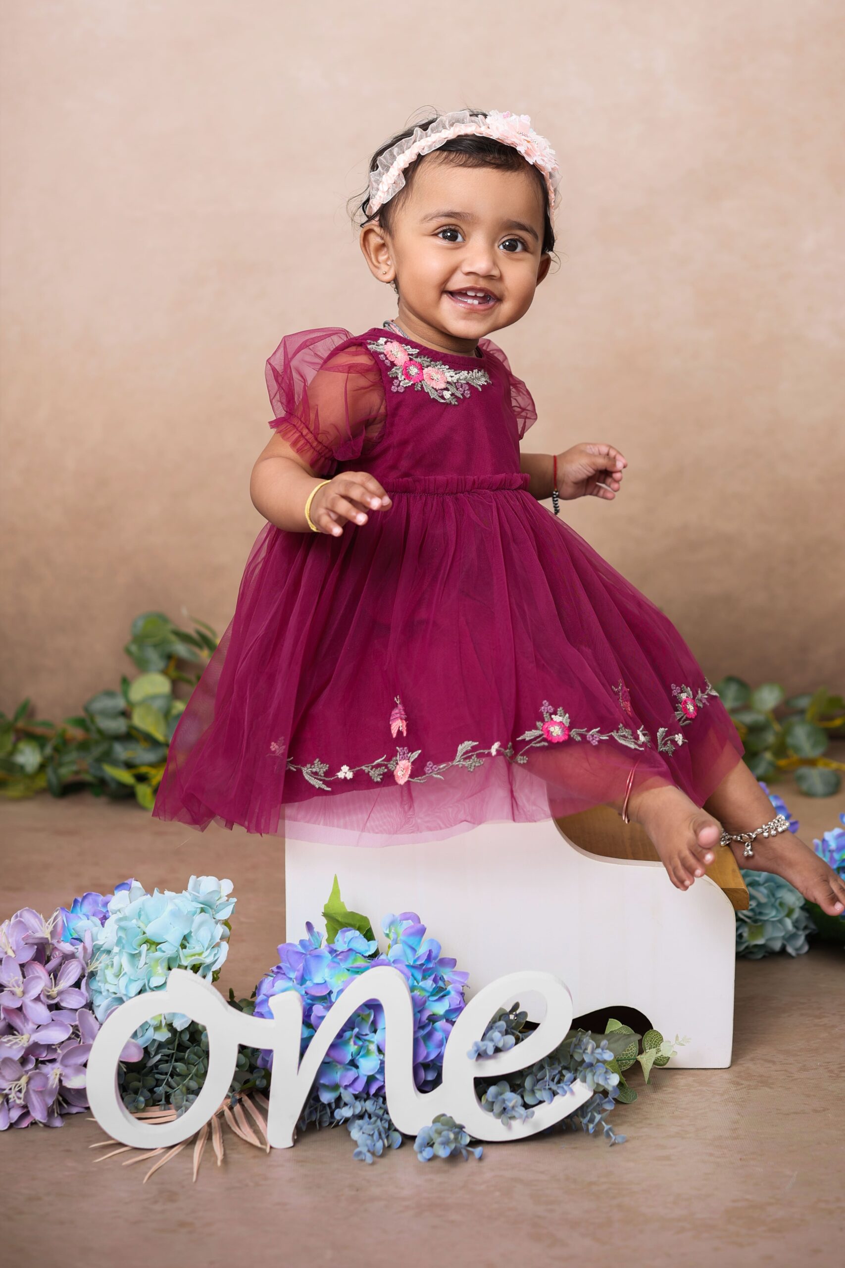Professional children photoshoot capturing natural expressions and playful moments